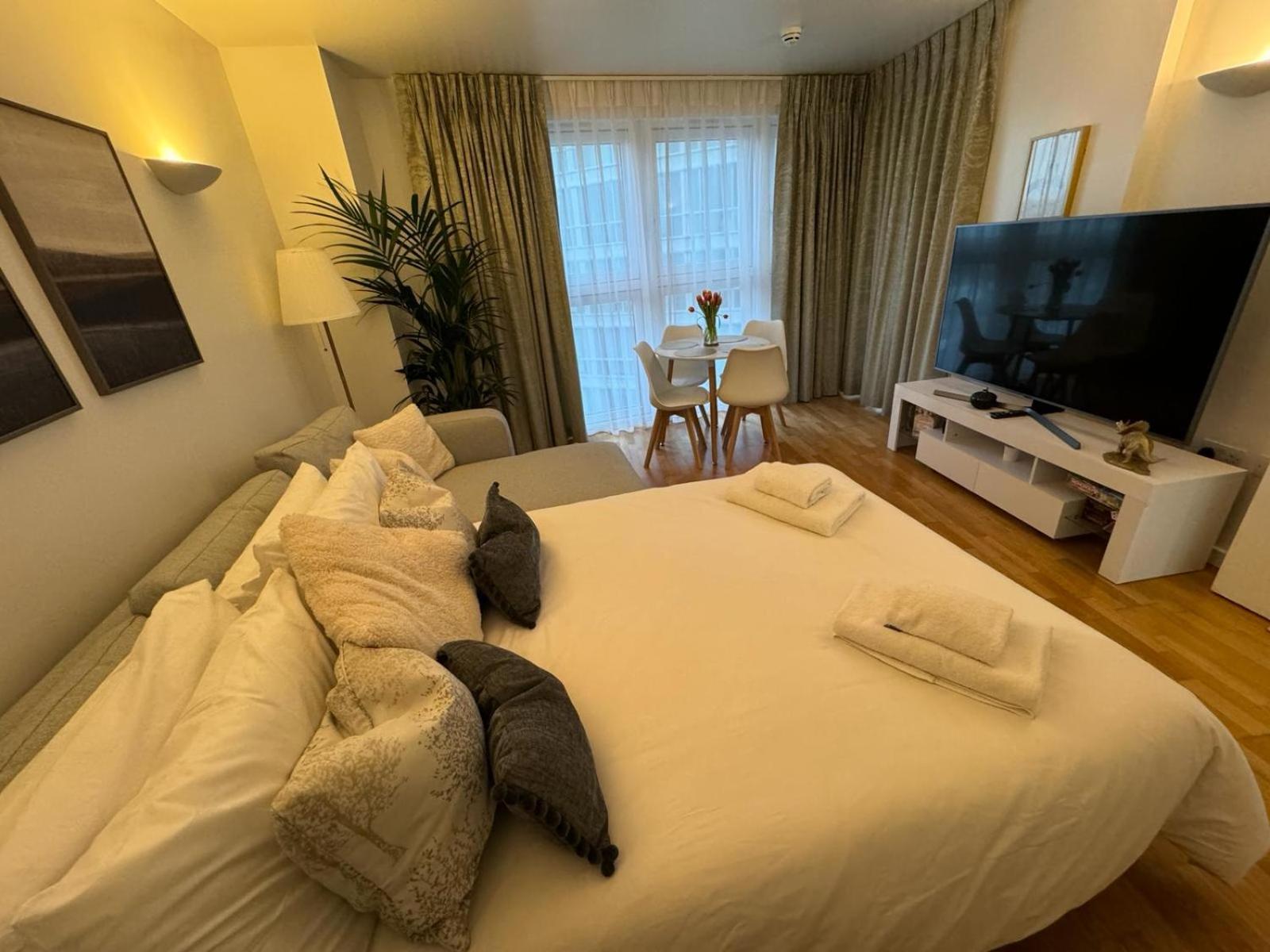 Luxury Apartment In Canary Wharf London Eksteriør bilde